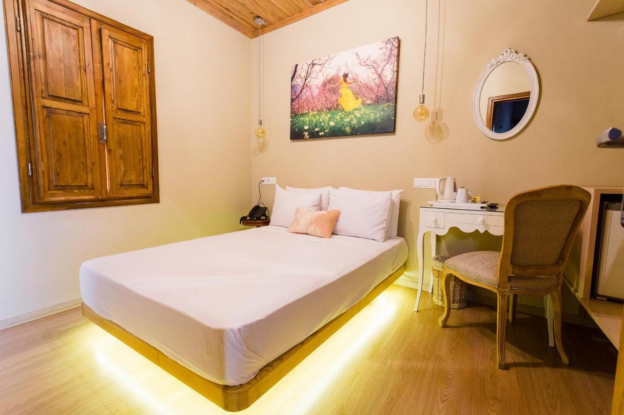 Blossom Rooms & Suite Karaferye Dış mekan fotoğraf
