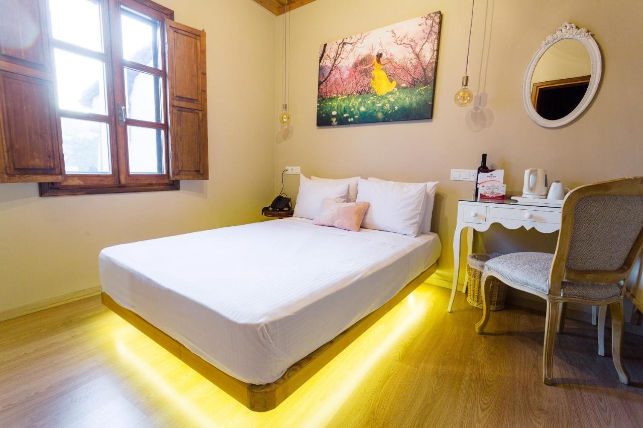 Blossom Rooms & Suite Karaferye Dış mekan fotoğraf