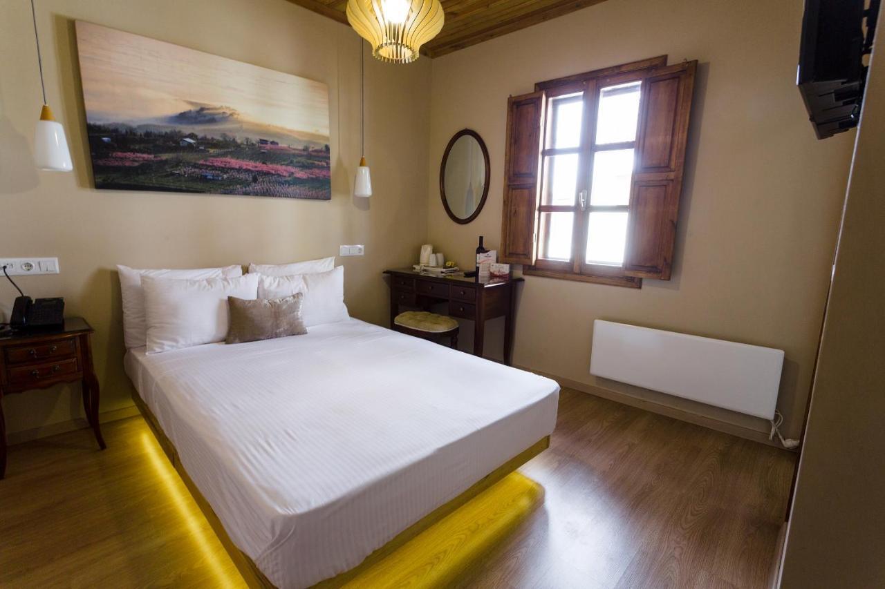 Blossom Rooms & Suite Karaferye Dış mekan fotoğraf